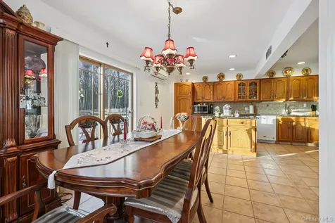 375 Laurel Road Pearl River NY 10965
