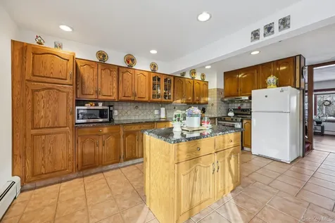 375 Laurel Road Pearl River NY 10965