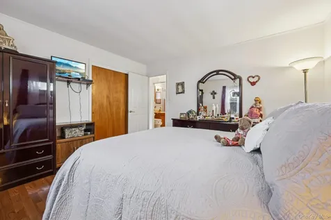 375 Laurel Road Pearl River NY 10965