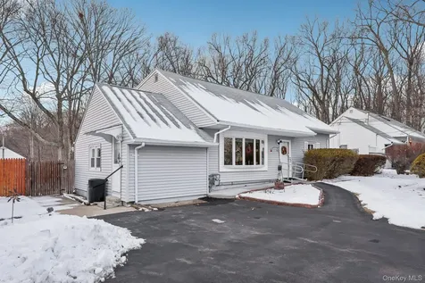 375 Laurel Road Pearl River NY 10965