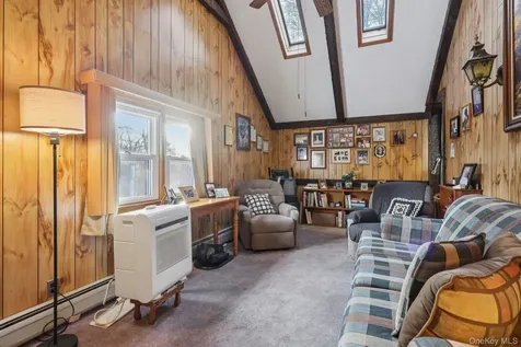 375 Laurel Road Pearl River NY 10965