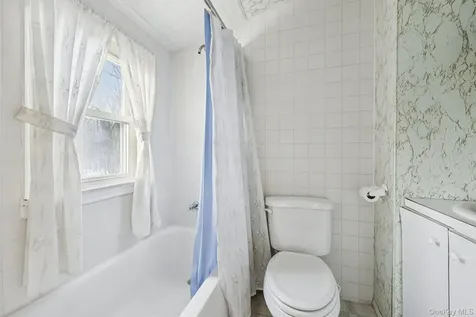 375 Laurel Road Pearl River NY 10965