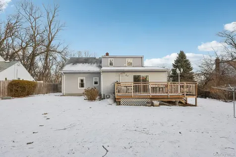 375 Laurel Road Pearl River NY 10965