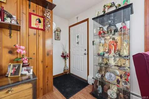 375 Laurel Road Pearl River NY 10965