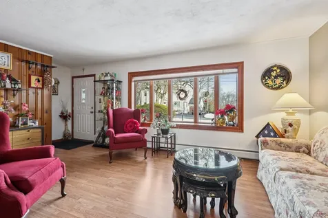 375 Laurel Road Pearl River NY 10965