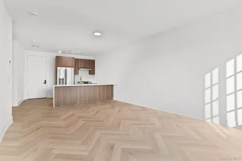 100 E Putnam Avenue Greenwich CT 06807