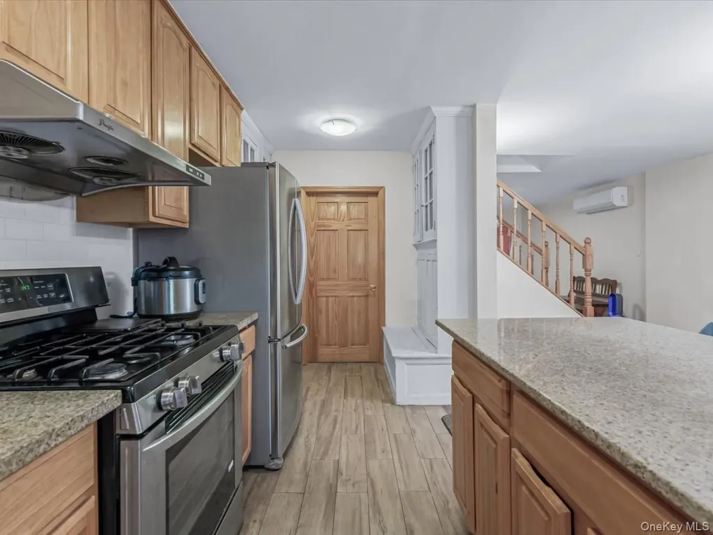 11109 75th Road Forest Hills NY 11375