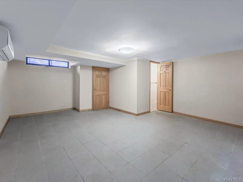 11109 75th Road Forest Hills NY 11375