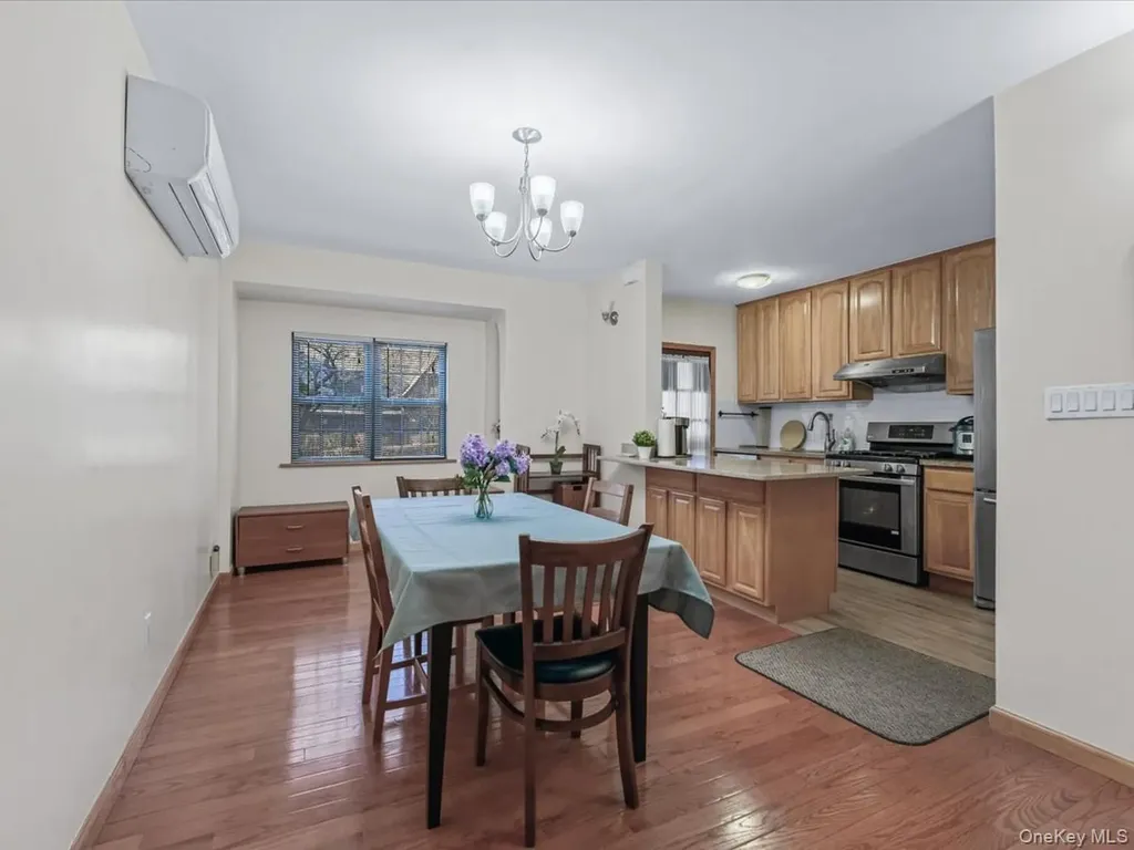 11109 75th Road Forest Hills NY 11375