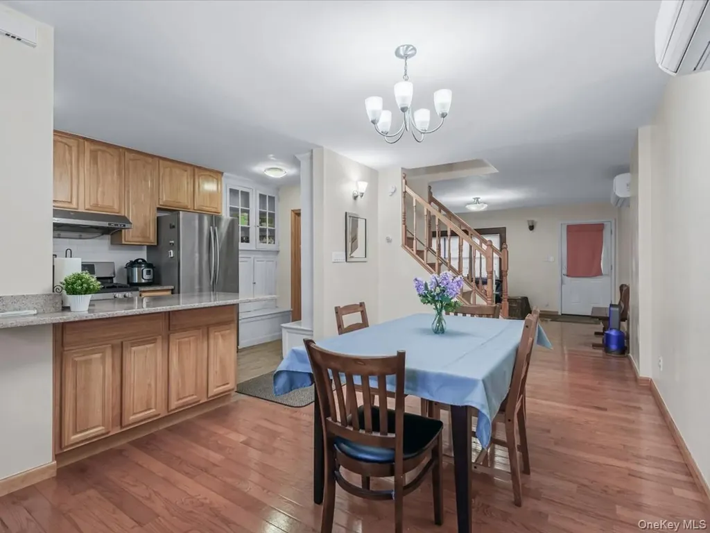 11109 75th Road Forest Hills NY 11375