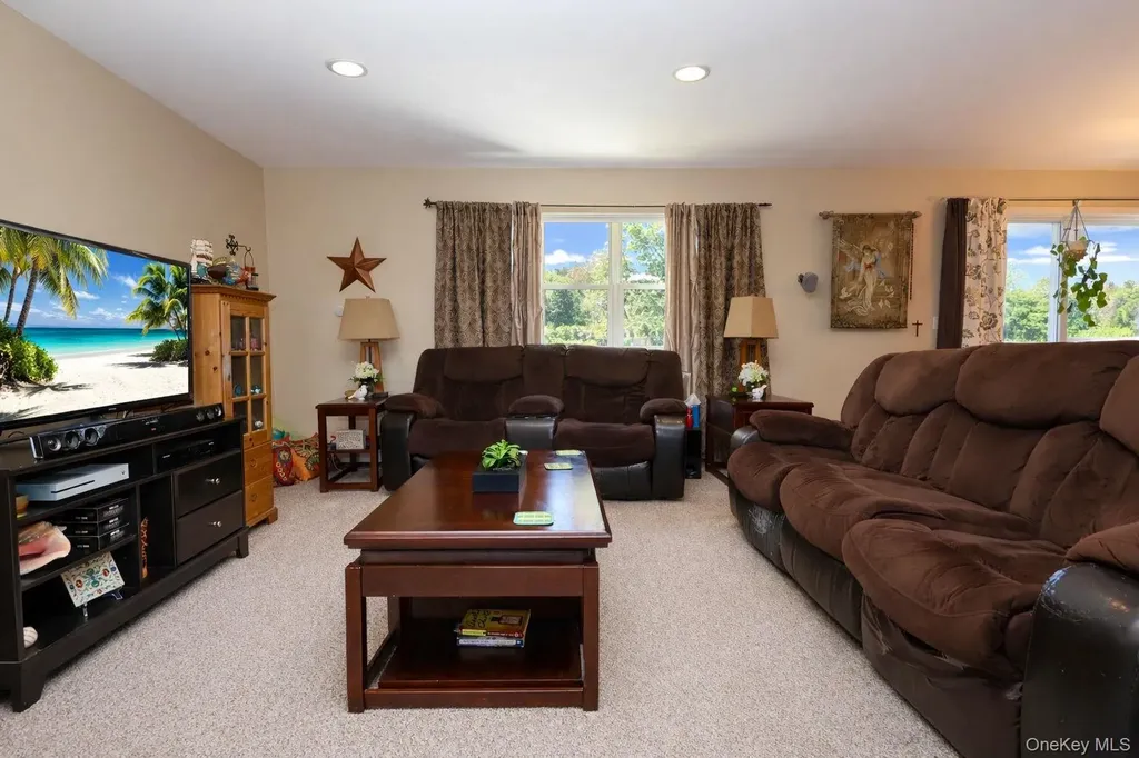 9 Mount Ridge Court Monroe NY 10950