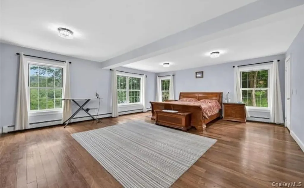 556 Lakes Road Monroe NY 10950