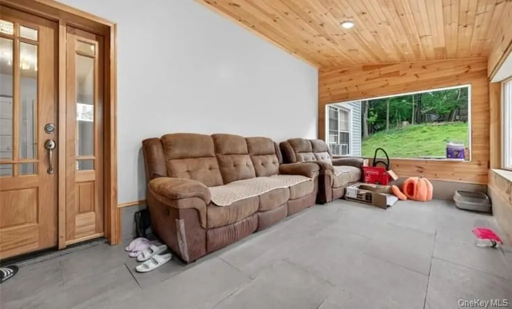 556 Lakes Road Monroe NY 10950