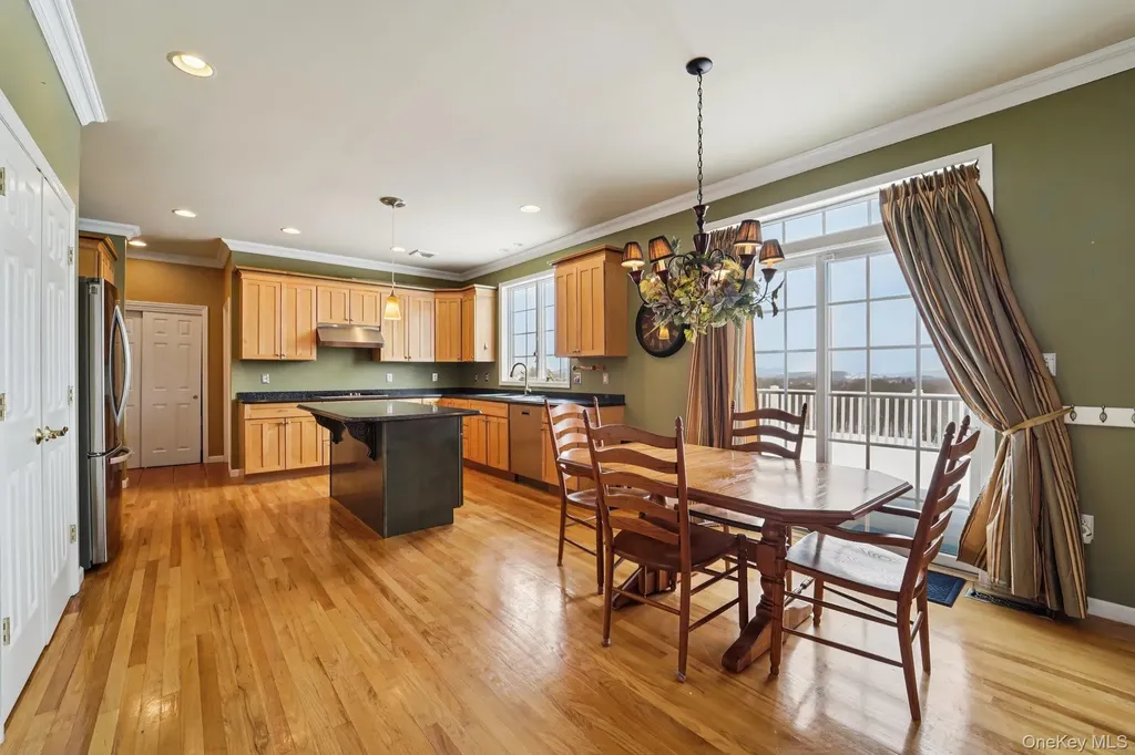 32 Mansion Ridge Boulevard Monroe NY 10950