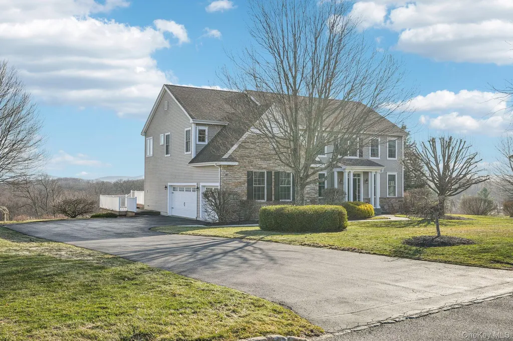 32 Mansion Ridge Boulevard Monroe NY 10950