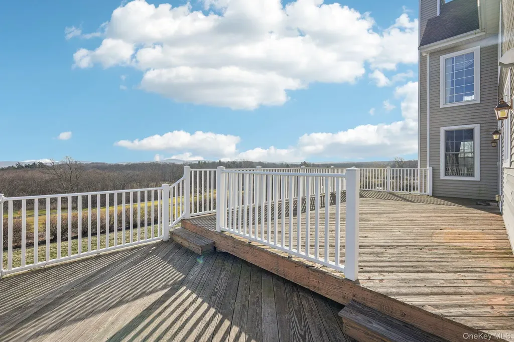 32 Mansion Ridge Boulevard Monroe NY 10950