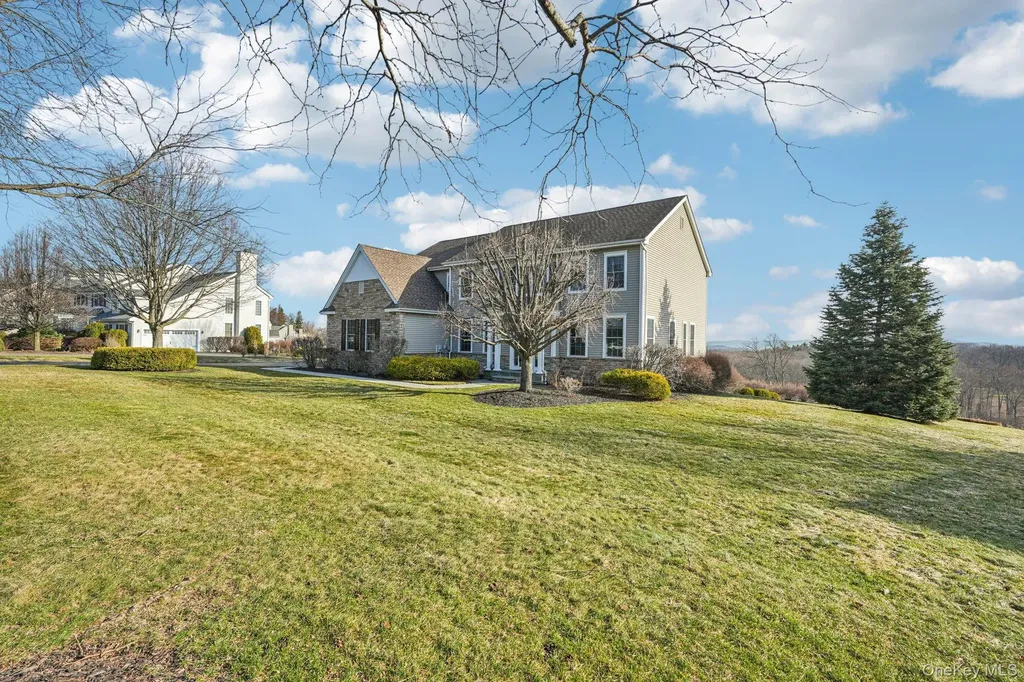 32 Mansion Ridge Boulevard Monroe NY 10950