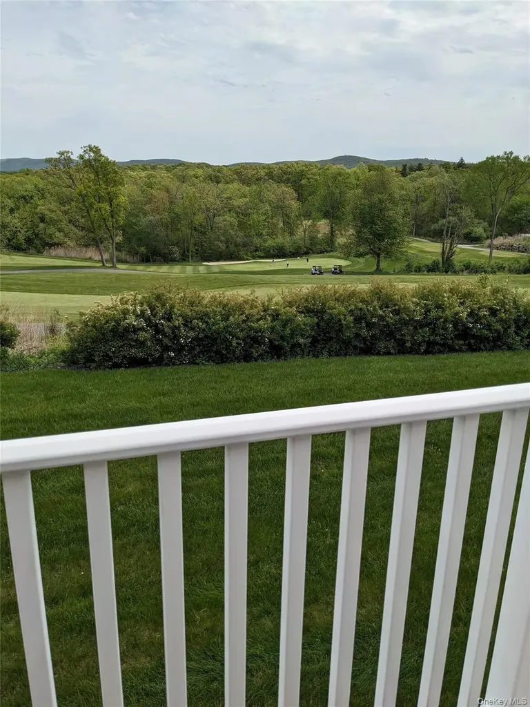 32 Mansion Ridge Boulevard Monroe NY 10950