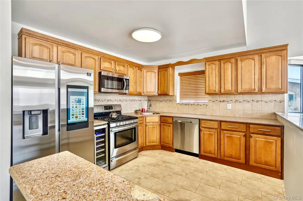 1084 E 73rd Street Brooklyn NY 11234