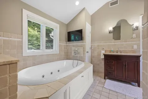 777 Armonk Road Mount Kisco NY 10549