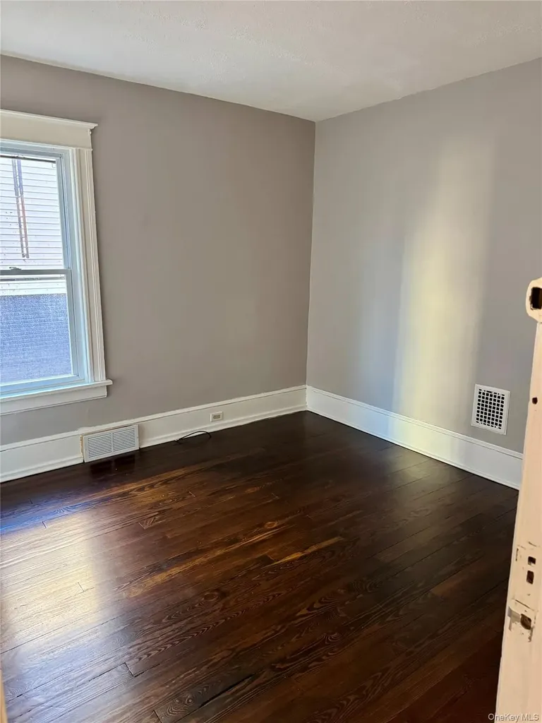 39 Innis Avenue Poughkeepsie NY 12601