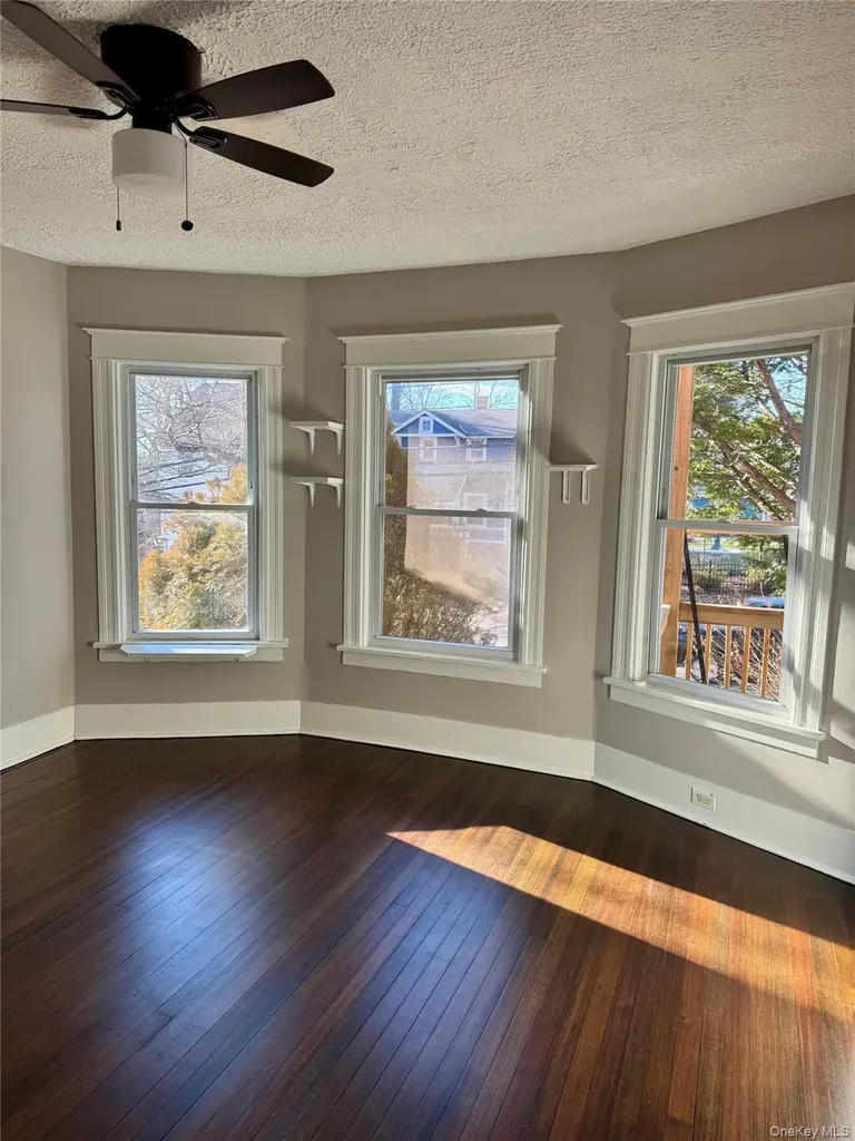39 Innis Avenue Poughkeepsie NY 12601