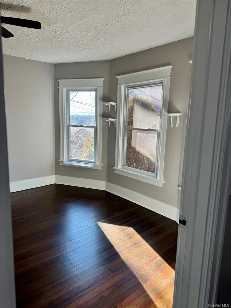 39 Innis Avenue Poughkeepsie NY 12601