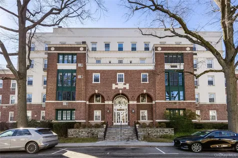 10 Brooklands Bronxville NY 10708