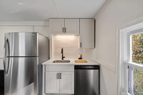 10 Albertson Street Hyde Park NY 12538