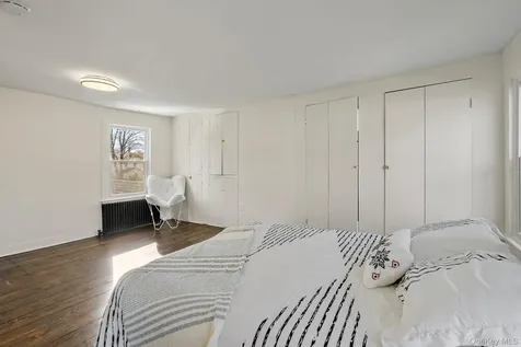 10 Albertson Street Hyde Park NY 12538