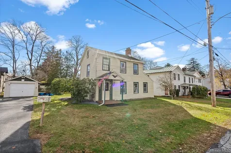 10 Albertson Street Hyde Park NY 12538