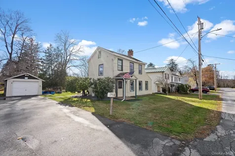 10 Albertson Street Hyde Park NY 12538