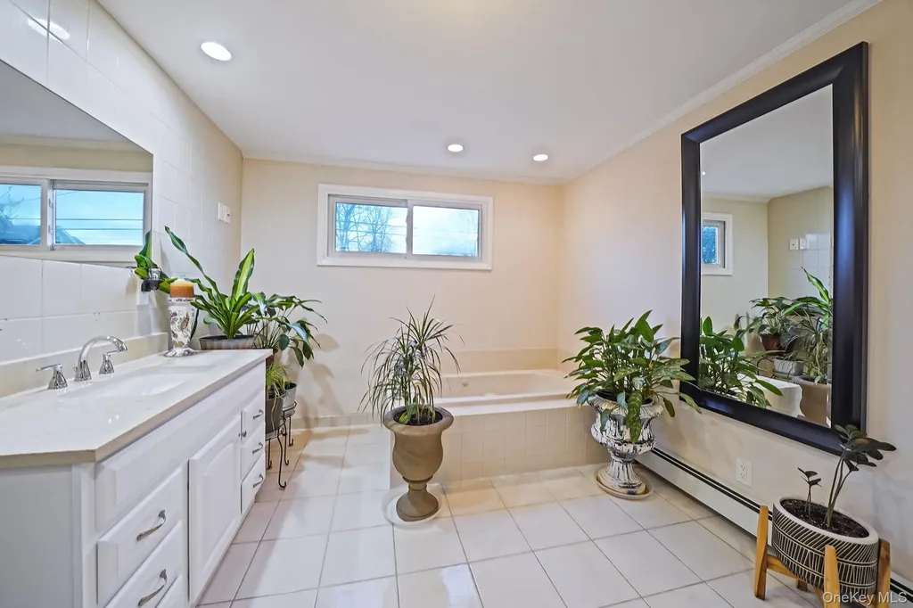 26 Neptune Road Rocky Point NY 11778