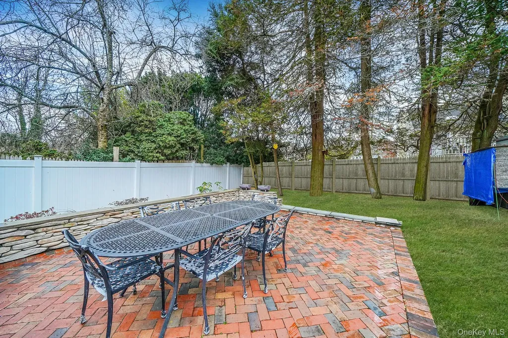 26 Neptune Road Rocky Point NY 11778