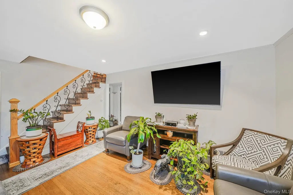 26 Neptune Road Rocky Point NY 11778