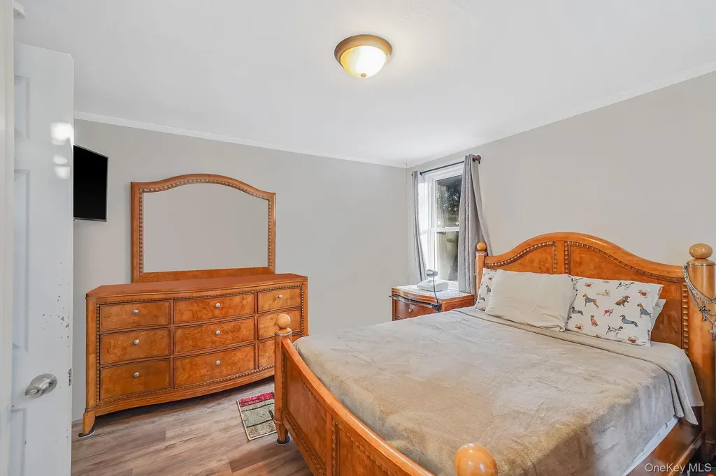 26 Neptune Road Rocky Point NY 11778