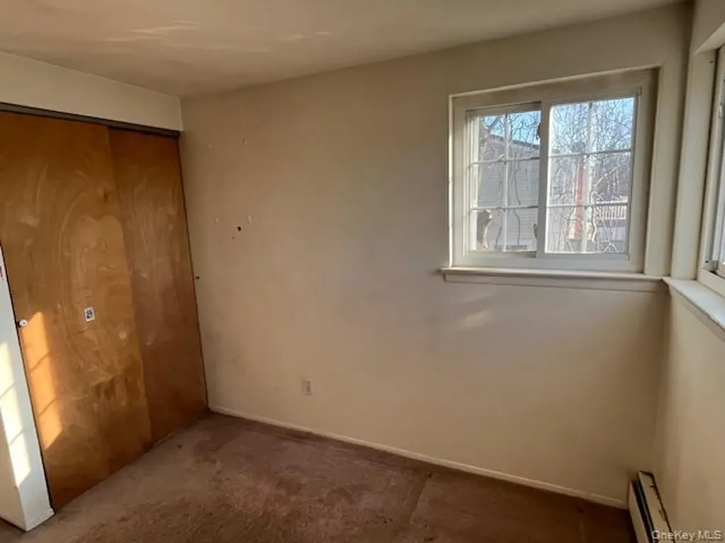 18 Lark Drive Centereach NY 11720