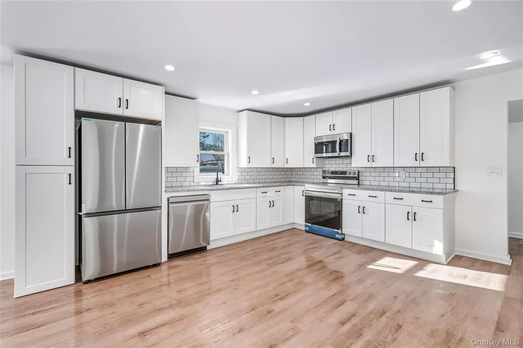 450 Munsell Road East Patchogue NY 11772