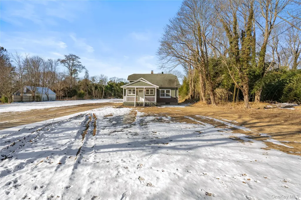 450 Munsell Road East Patchogue NY 11772