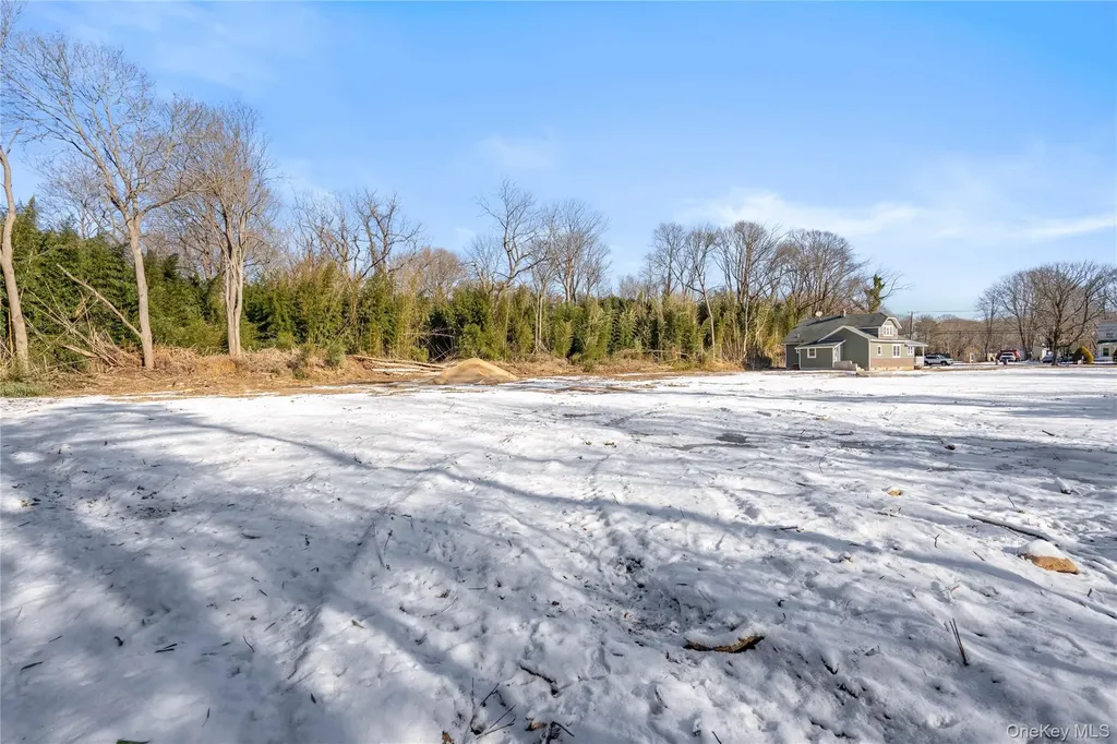 450 Munsell Road East Patchogue NY 11772