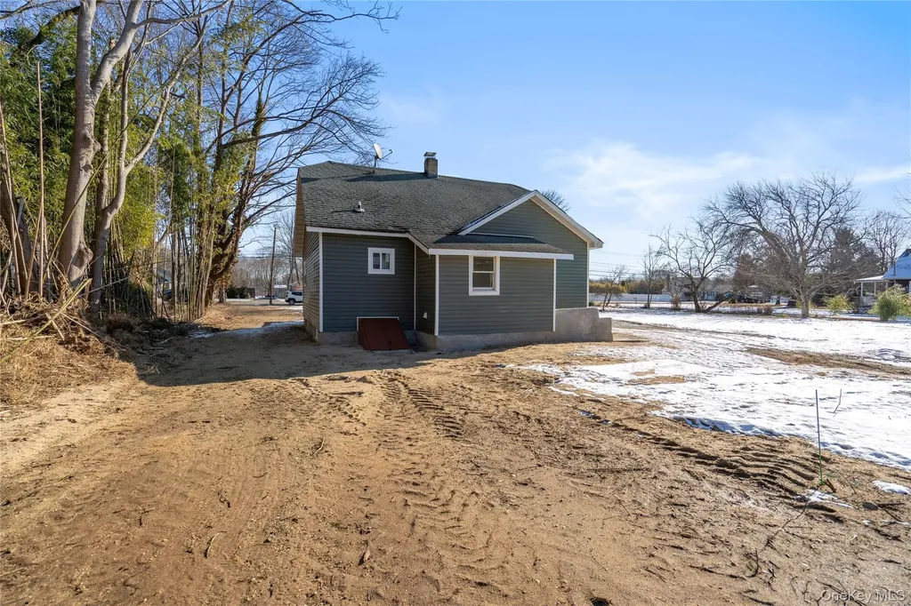 450 Munsell Road East Patchogue NY 11772