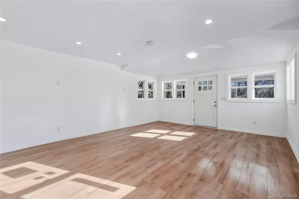 450 Munsell Road East Patchogue NY 11772