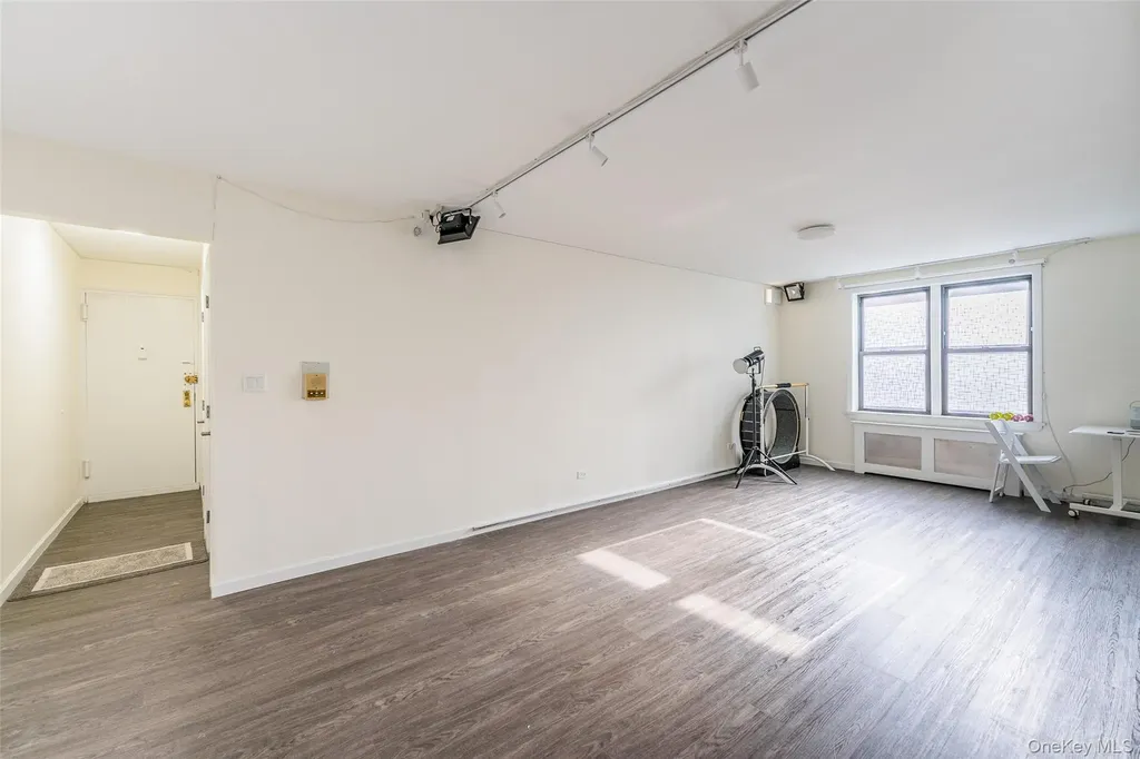 143-36 Barclay Avenue Flushing NY 11355