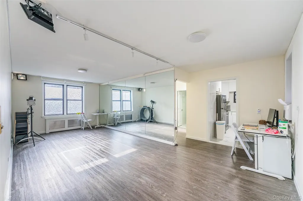 143-36 Barclay Avenue Flushing NY 11355