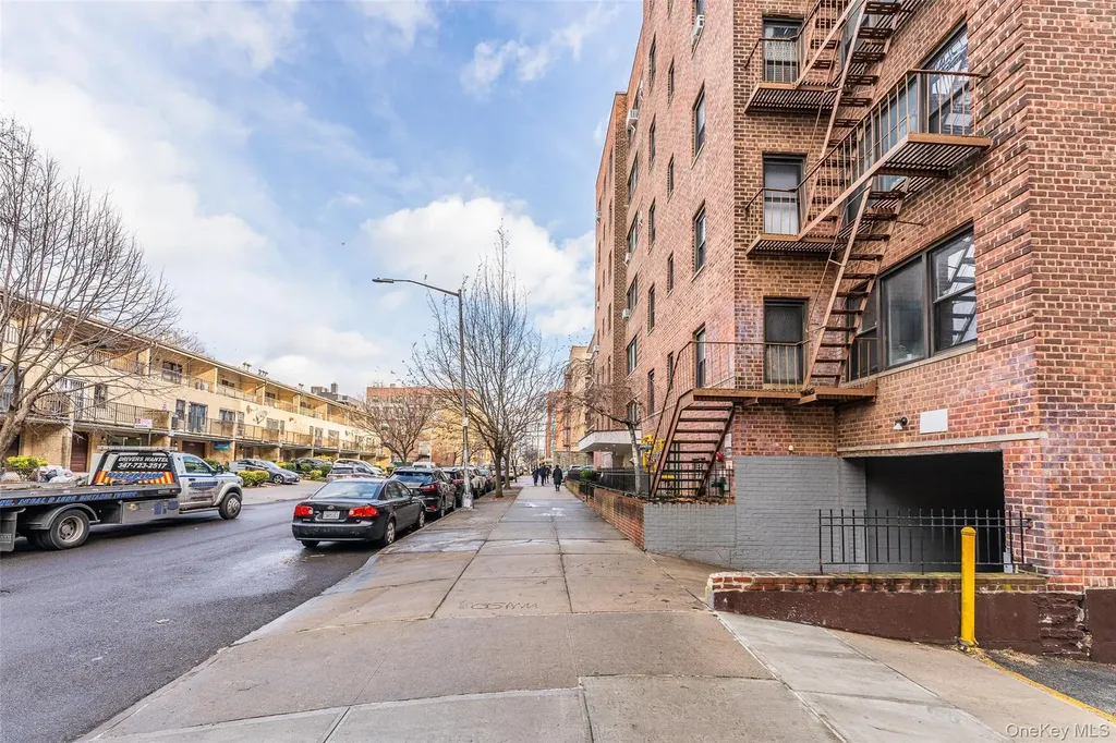 143-36 Barclay Avenue Flushing NY 11355