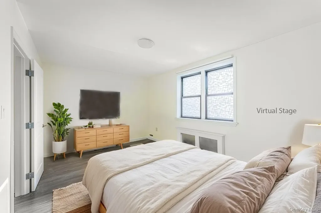 143-36 Barclay Avenue Flushing NY 11355