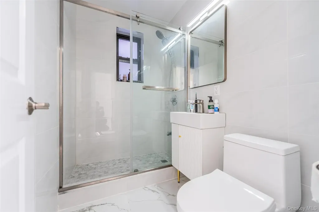 143-36 Barclay Avenue Flushing NY 11355