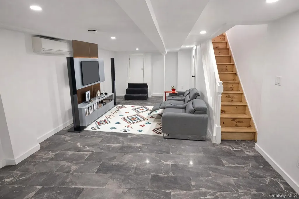 32 Radde Place Brooklyn NY 11233