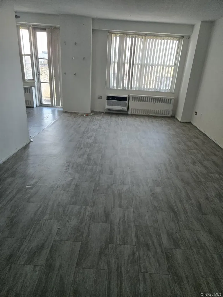 2550 Olinville Avenue Bronx NY 10467
