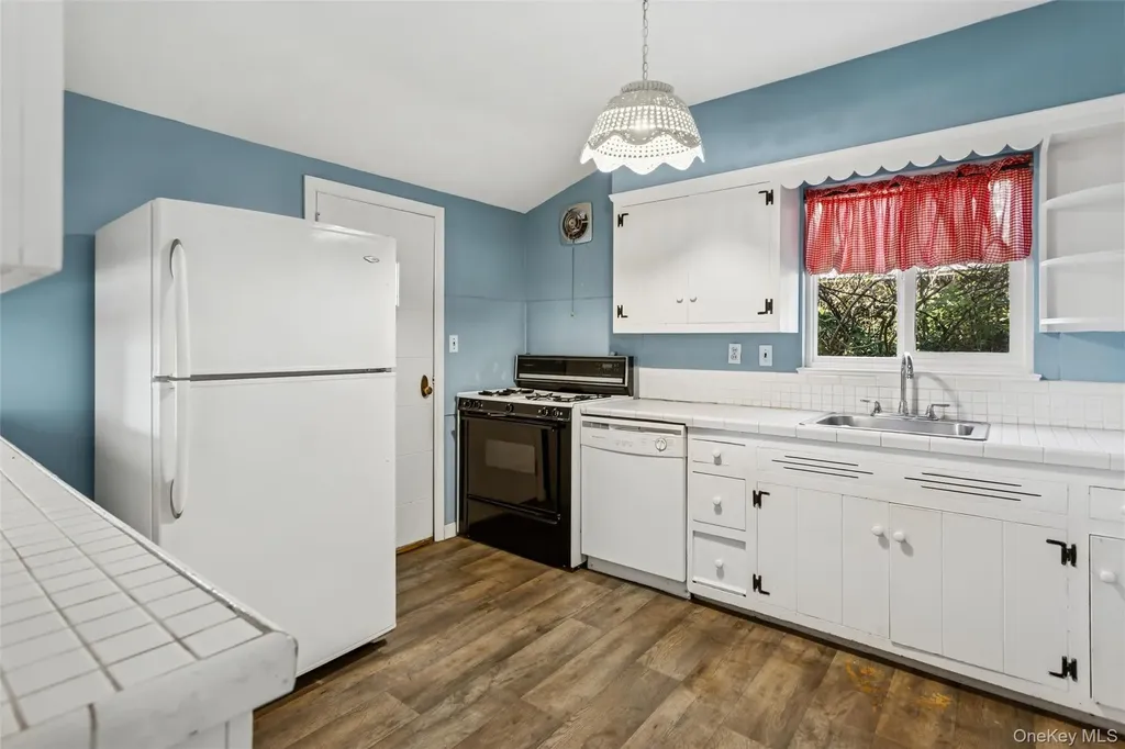 122 Broome Avenue Atlantic Beach NY 11509